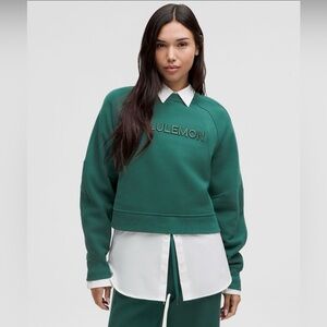 Lululemon Scuba Oversized Storm Teal
Pullover Wordmark (XL/XXL) Brand new.